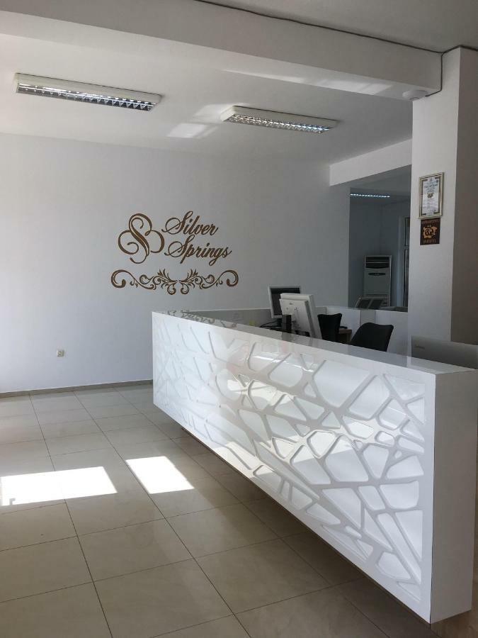 Silver Springs Apartments 써니비치 외부 사진